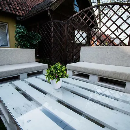 Nad Jeziorem Dobskim - 5 Ferienhaus